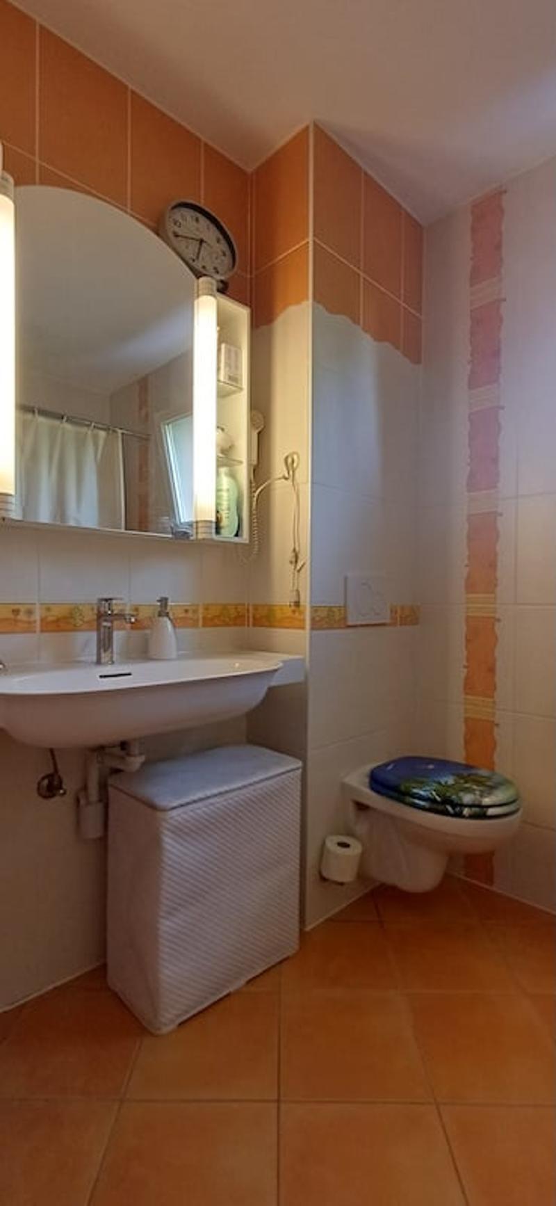 2 steps from everything. Superb apartment 4.5 rooms. 3 balconies, PP basement (6)