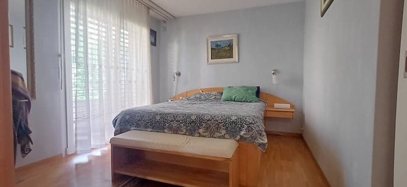 2 steps from everything. Superb apartment 4.5 rooms. 3 balconies, PP basement (4)