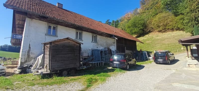 À 7 minutes de Fribourg, St-Ours ferme à rénover à vendre (2)