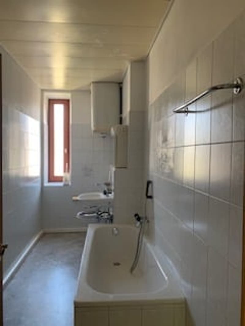 Appartement mansardé charmant de 6 pièces à Bellinzona – disponible immédiatement (9)