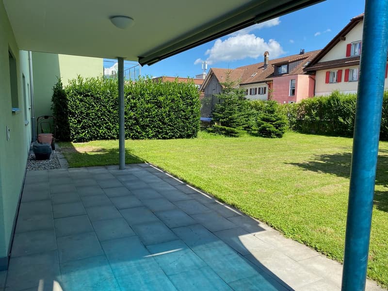 Newly available 4.5 room garden apartment on the ground floor with garden seating and lawn (13)