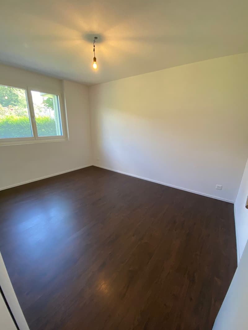Newly available 4.5 room garden apartment on the ground floor with garden seating and lawn (9)