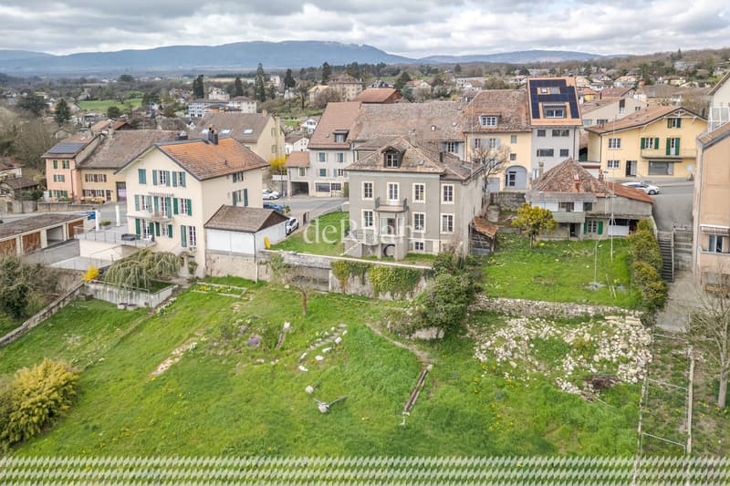 Beautiful home full of charm being renovated (2)