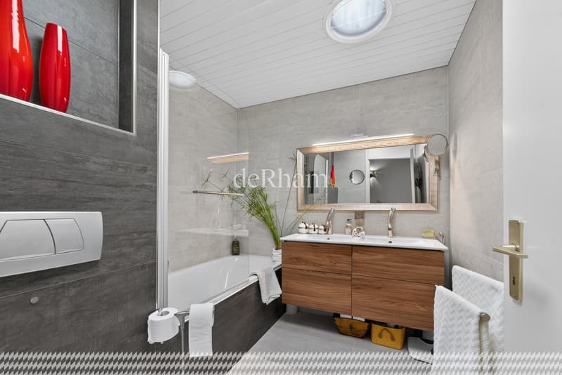 Maison jumelle de 6,5 pièces  Magnifique jardin d'env. 400 m2 (10)