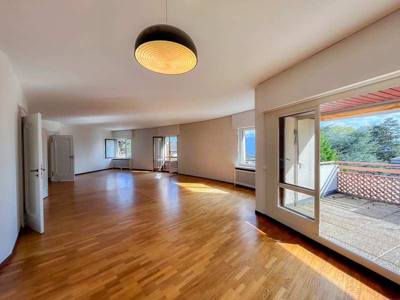 Mansarda di 163 m² con vista lago e montagne (9)