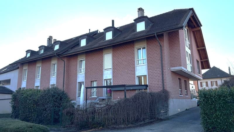 Rental building with 9 apartments and parking (1)