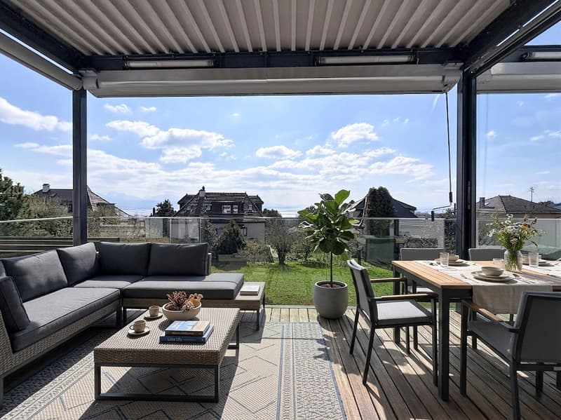 Individual villa with 7.5 rooms and lake view (1)