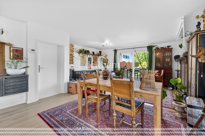 Charming semi-detached house with 5.5 rooms and beautiful garden (4)