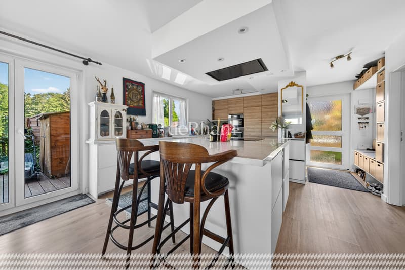 Charming semi-detached house with 5.5 rooms and beautiful garden (2)