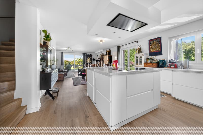 Charming semi-detached house with 5.5 rooms and beautiful garden (3)