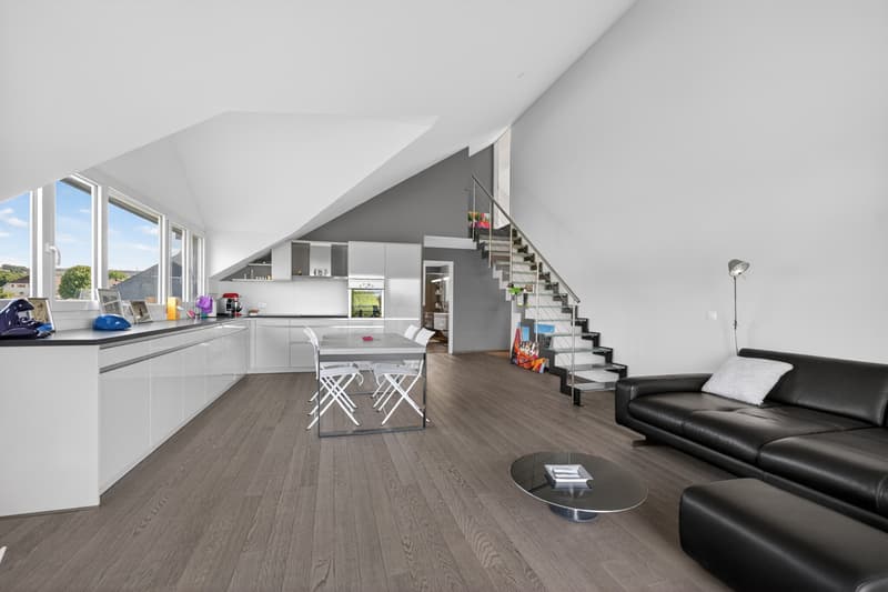 Spacious 4.5-room duplex In the heart of the vineyards, with a view of Lake and Alps (2)