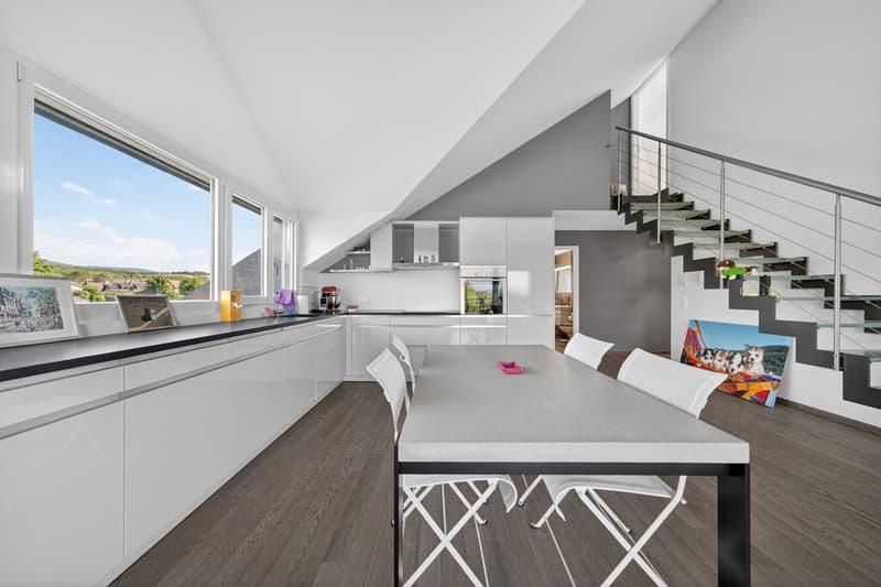 Spacious 4.5-room duplex In the heart of the vineyards, with a view of Lake and Alps (4)
