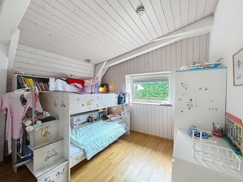 Reihenhaus-Villa mit 6,5 Zimmern und eigenem Studio (4)