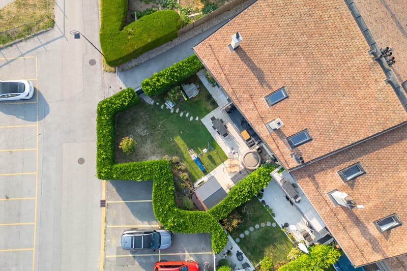 Appartamento contemporaneo con un grande giardino (4)