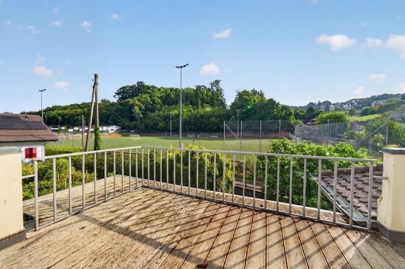 Charmante villa individuelle à rénover avec jardin (8)