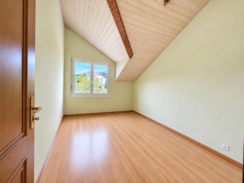 Spacieux appartement de 3,5 pièces Grand balcon-terrasse (7)