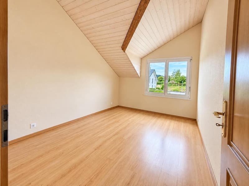 Spacieux appartement de 3,5 pièces Grand balcon-terrasse (8)