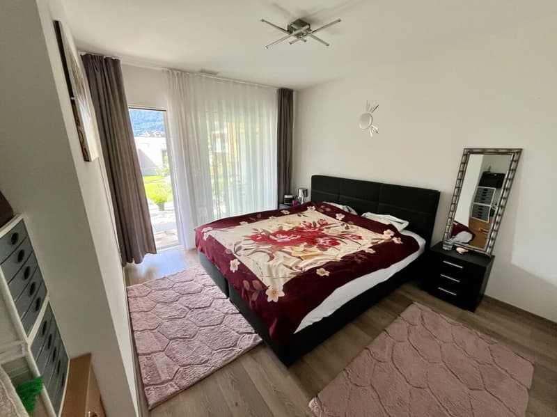 Villa familiare come nuova in ecquartiere privilegiato (9)