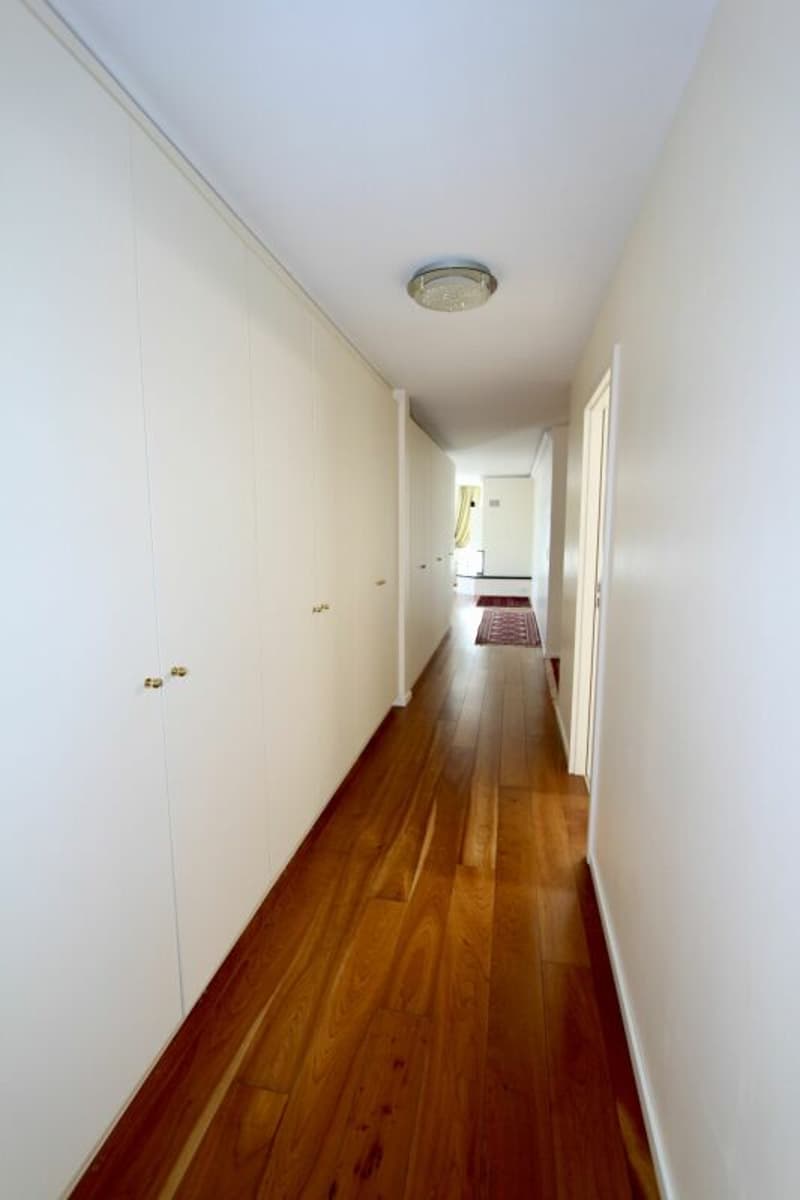 Space and light, just two steps from the lake and all amenities (7)