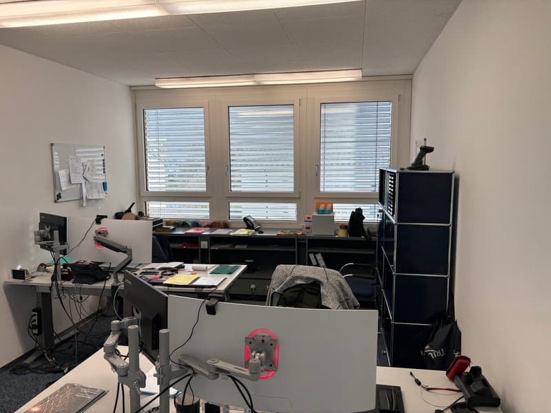 Central office space directly next to the train station (13)