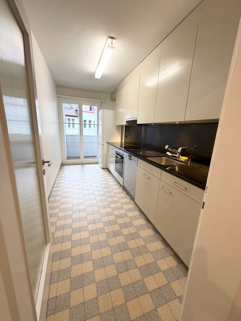 Helle 3-Zimmer-Wohnung mit 3 Balkon in Basel – sofort verfügbar! (5)