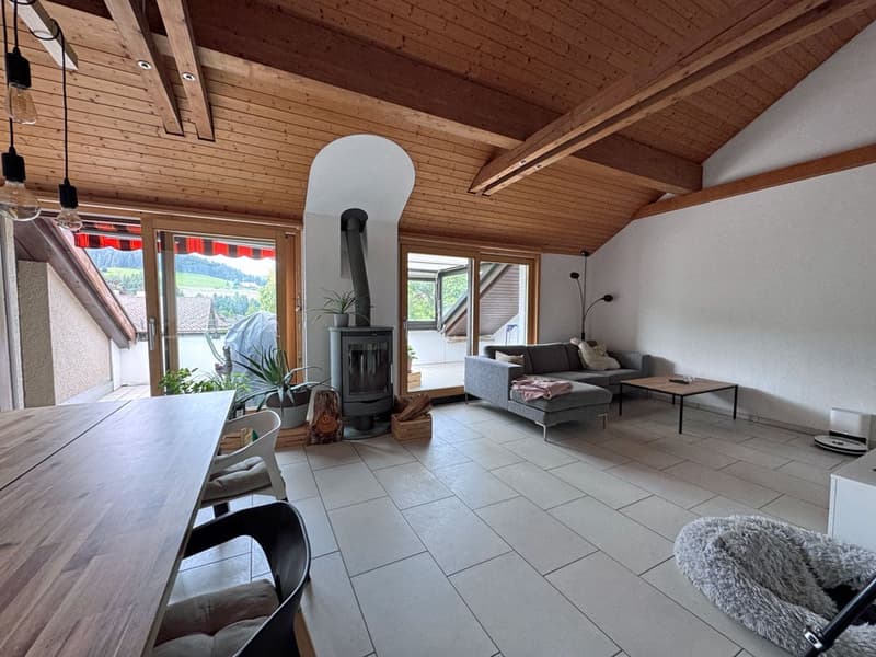 Ruhige Dachwohnung im Dorfkern mit schöner Aussicht (3)
