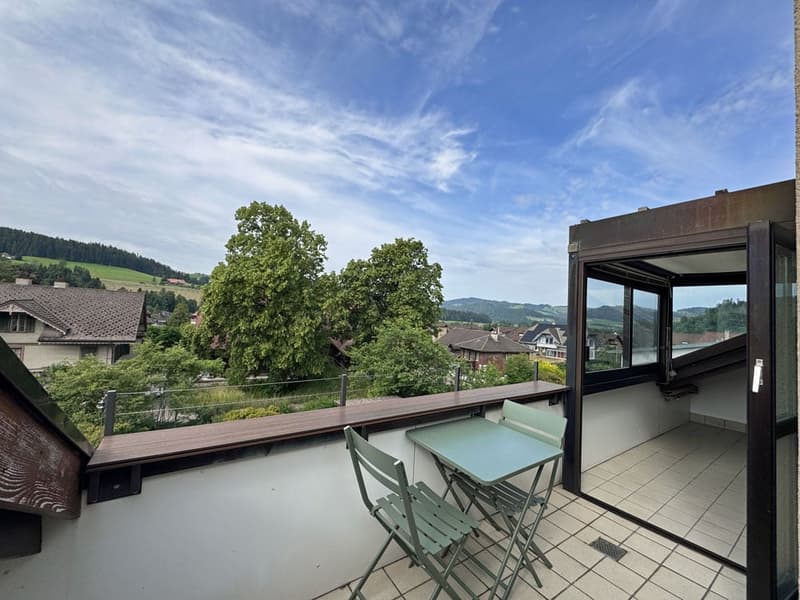 Ruhige Dachwohnung im Dorfkern mit schöner Aussicht (1)