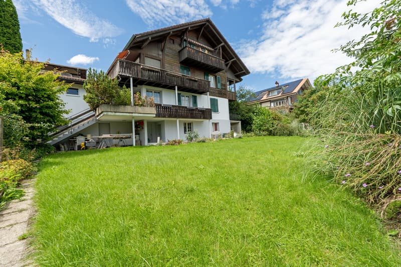 3-Family House with Garden (1)