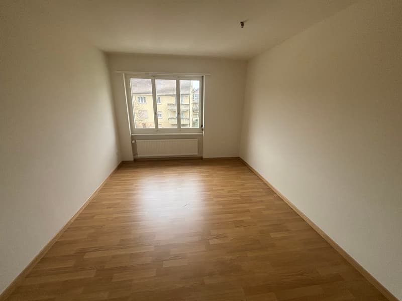 4-bedroom apartment in a quiet and family-friendly location in Brügg (5)