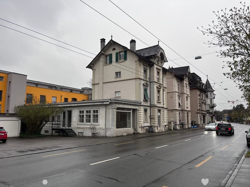 renovierter Gewerberaum an Toplage in Biel – ideal für Salon, Praxis oder Büro (1)