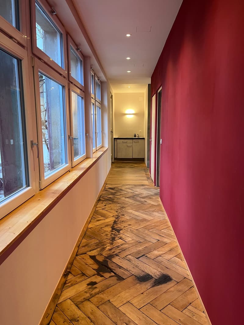 renovierter Gewerberaum an Toplage in Biel – ideal für Salon, Praxis oder Büro (8)
