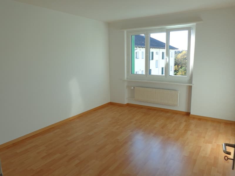 schöne 2.5-Zimmerwohnung an ruhiger Lage mit Balkon (6)