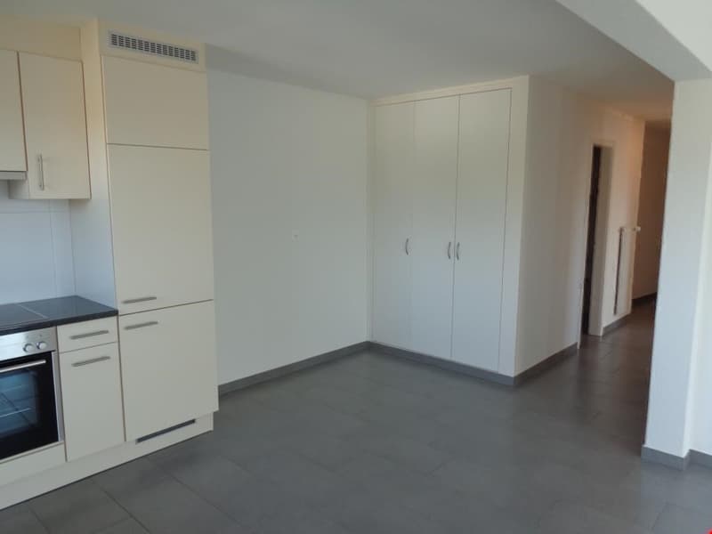 schöne 2.5-Zimmerwohnung an ruhiger Lage mit Balkon (4)