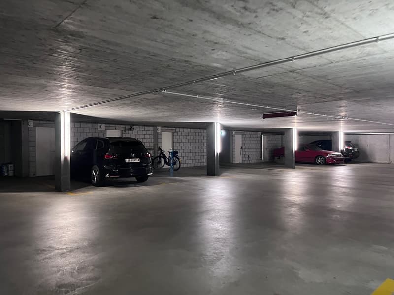 Posto auto con wallbox a Utzenstorf in affitto (3)