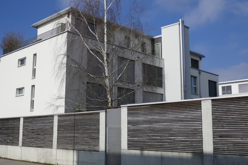 Posto auto con wallbox a Utzenstorf in affitto (1)