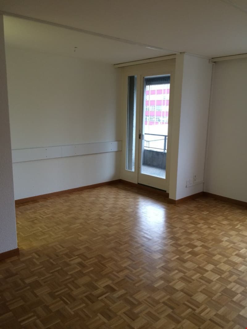 Appartement 4.5 pièces abordable avec balcon à Brügg (5)