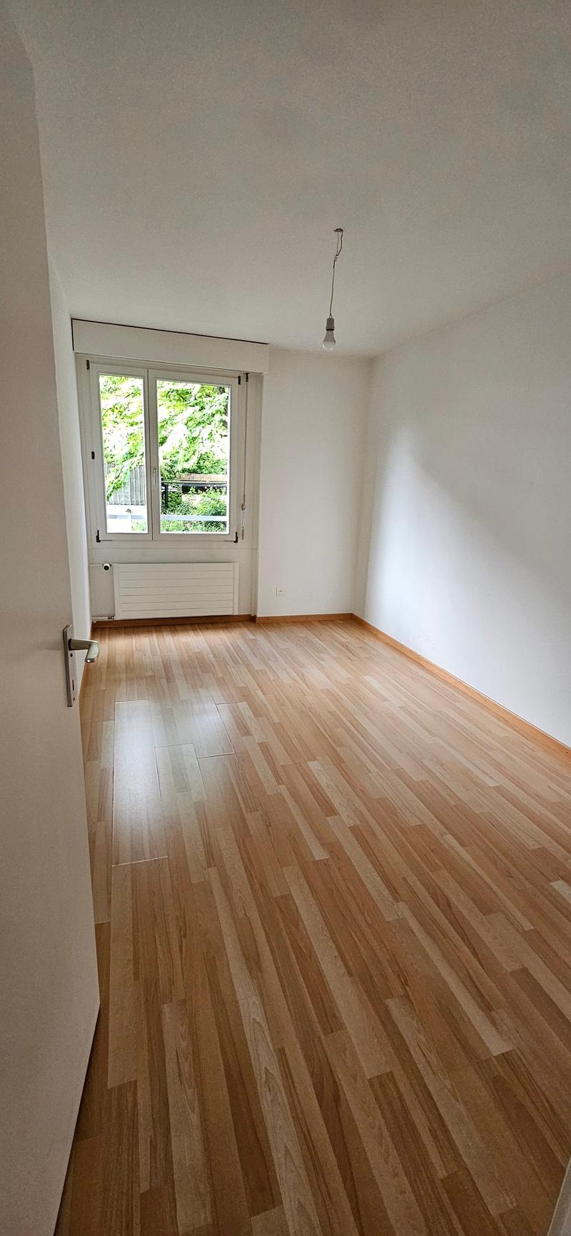 Appartamento 3.5 locali luminoso con balcone a Brügg (5)