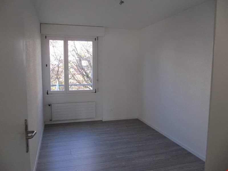 Newly renovated apartment in Brügg (9)