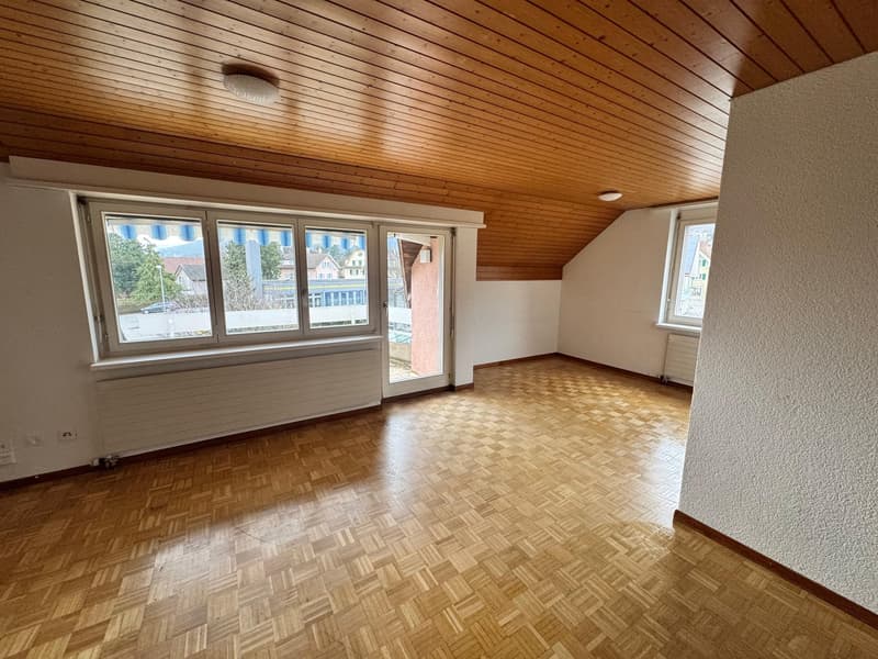 helle 4.5-Zimmerwohnung mit Balkon (7)