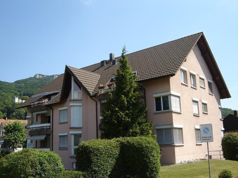 helle 4.5-Zimmerwohnung mit Balkon (1)