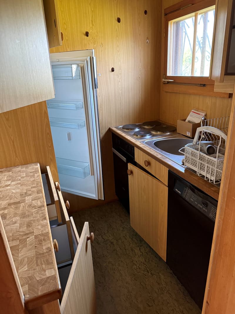 Reserved! Charming wooden chalet in a quiet location in Avenches (6)