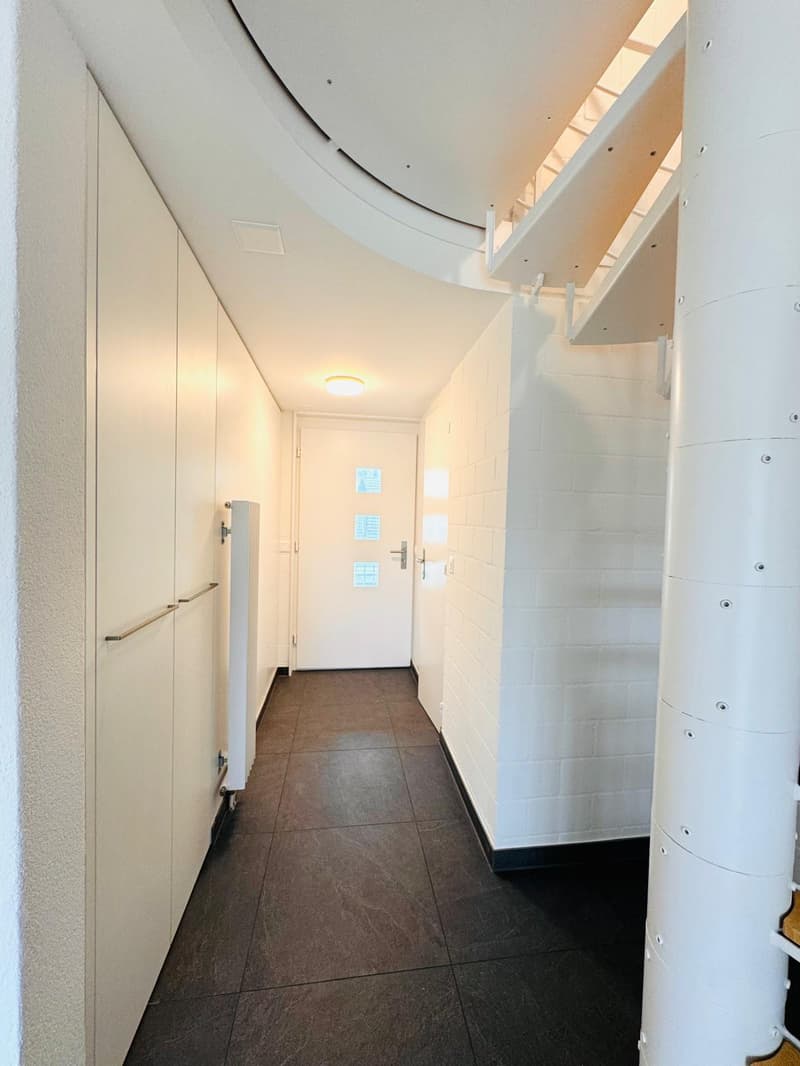 Newly renovated 5.5-room maisonette apartment in a quiet location (5)
