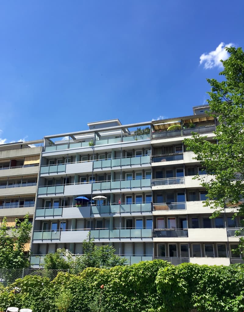 Biel, Oberer Quai 18: moderne 2.5-Zi-Wohnung zu vermieten (1)