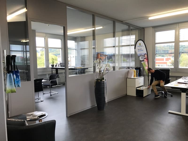 Bureaux/Locaux commerciaux 3e étage 160m2 (2)