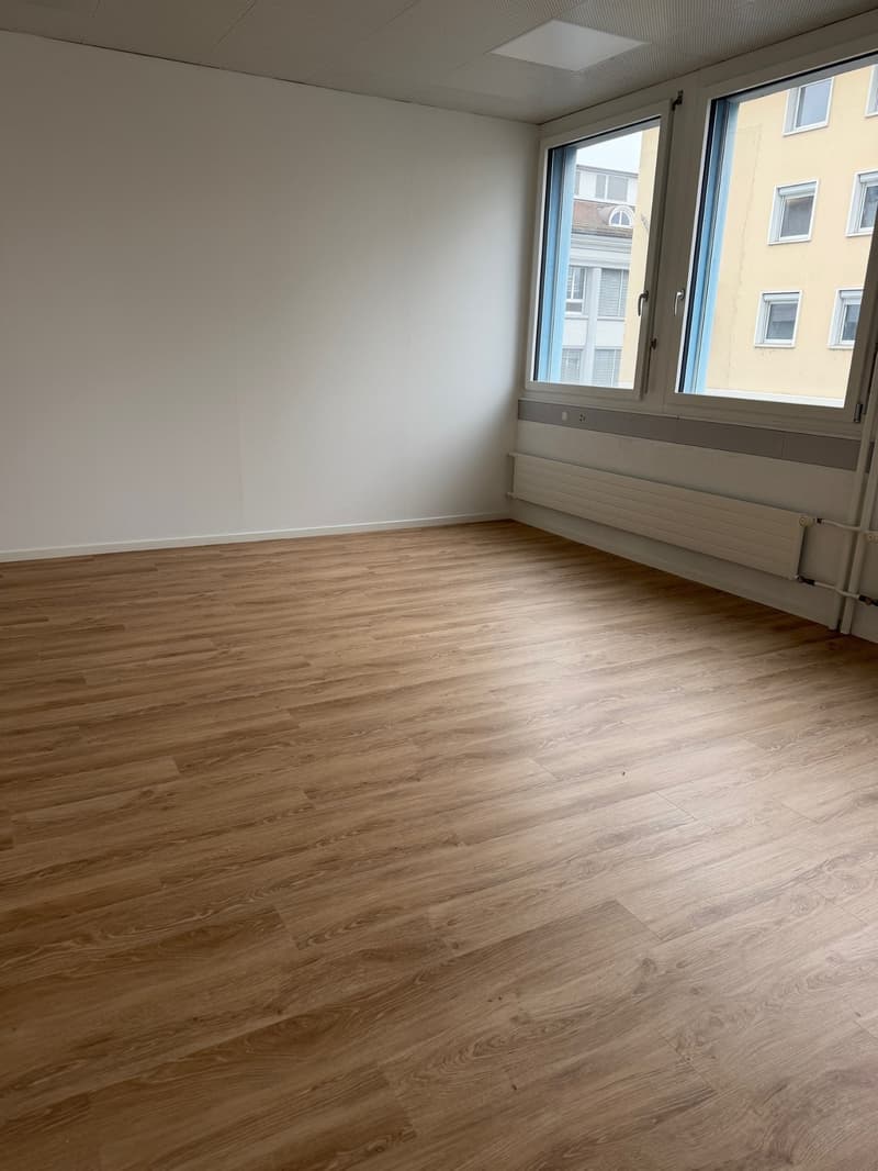 Spazio ufficio moderno a Grenchen (6)