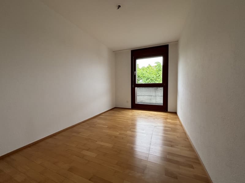 Appartamento di 4.5 locali con balcone e vista panoramica a Biel (11)