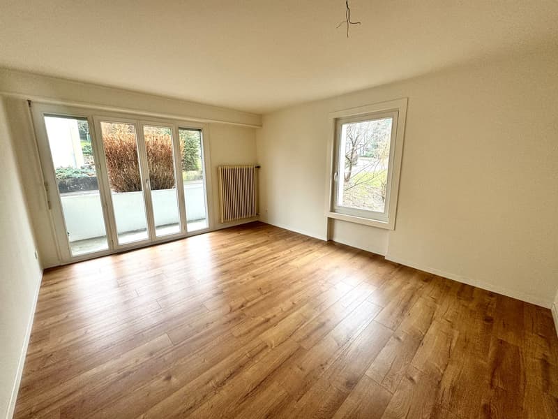 Appartement de 3,5 pièces rénové dans un quartier calme à Grenchen (2)
