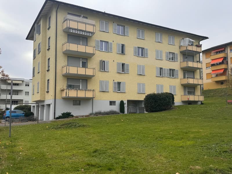 Charmant appartement 4 pièces avec balcon à Grenchen (4)