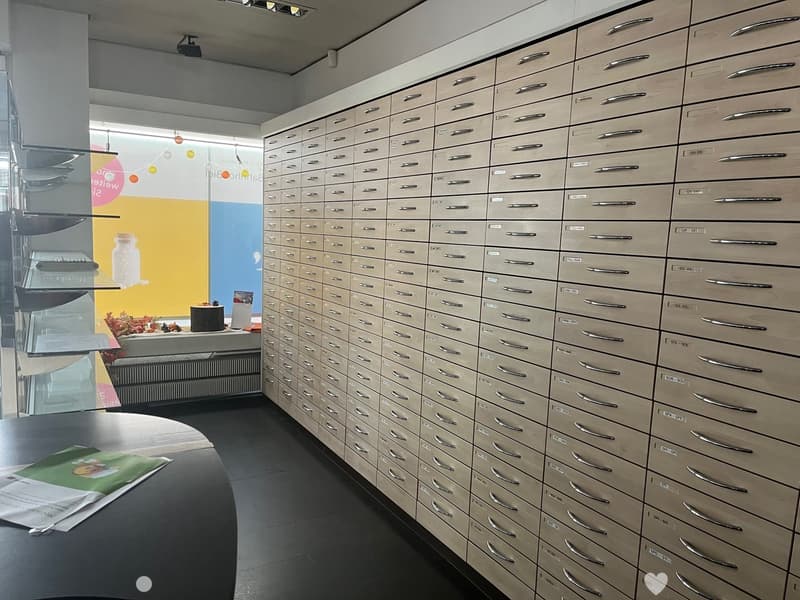 Apothekenräumlichkeiten-Verkaufsfläche und Büros, Brüggstrasse 2 Biel (3)