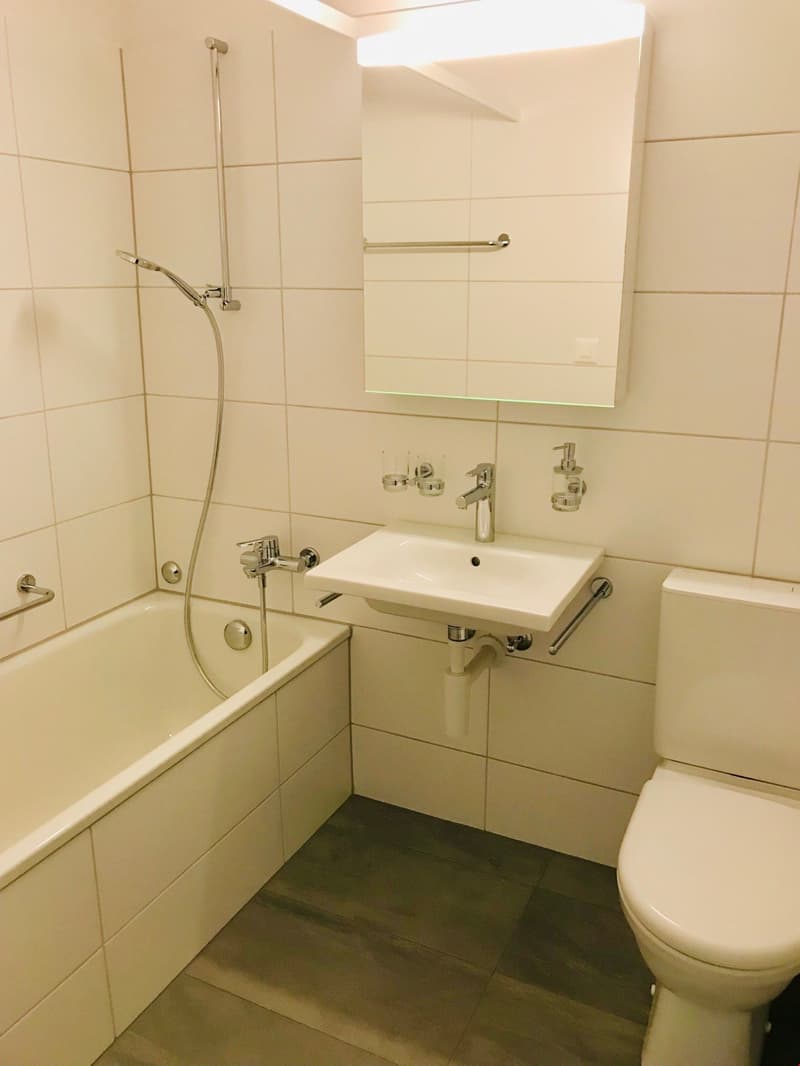 Brügg: appartement 3.5 pièces moderne avec balcon (4)